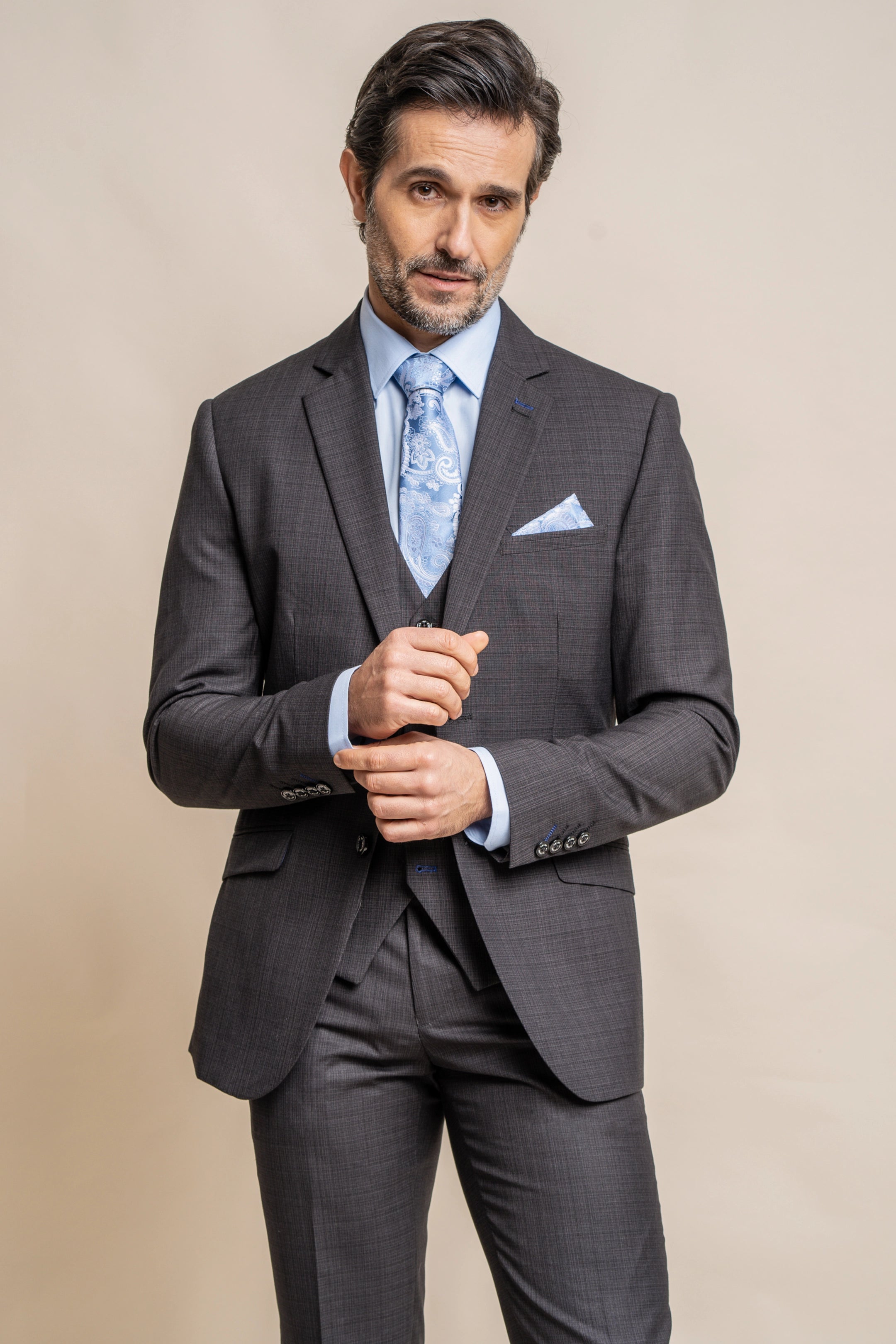 Seeba Seeba Graphite Three Piece Suit – Jonathan Hawkes