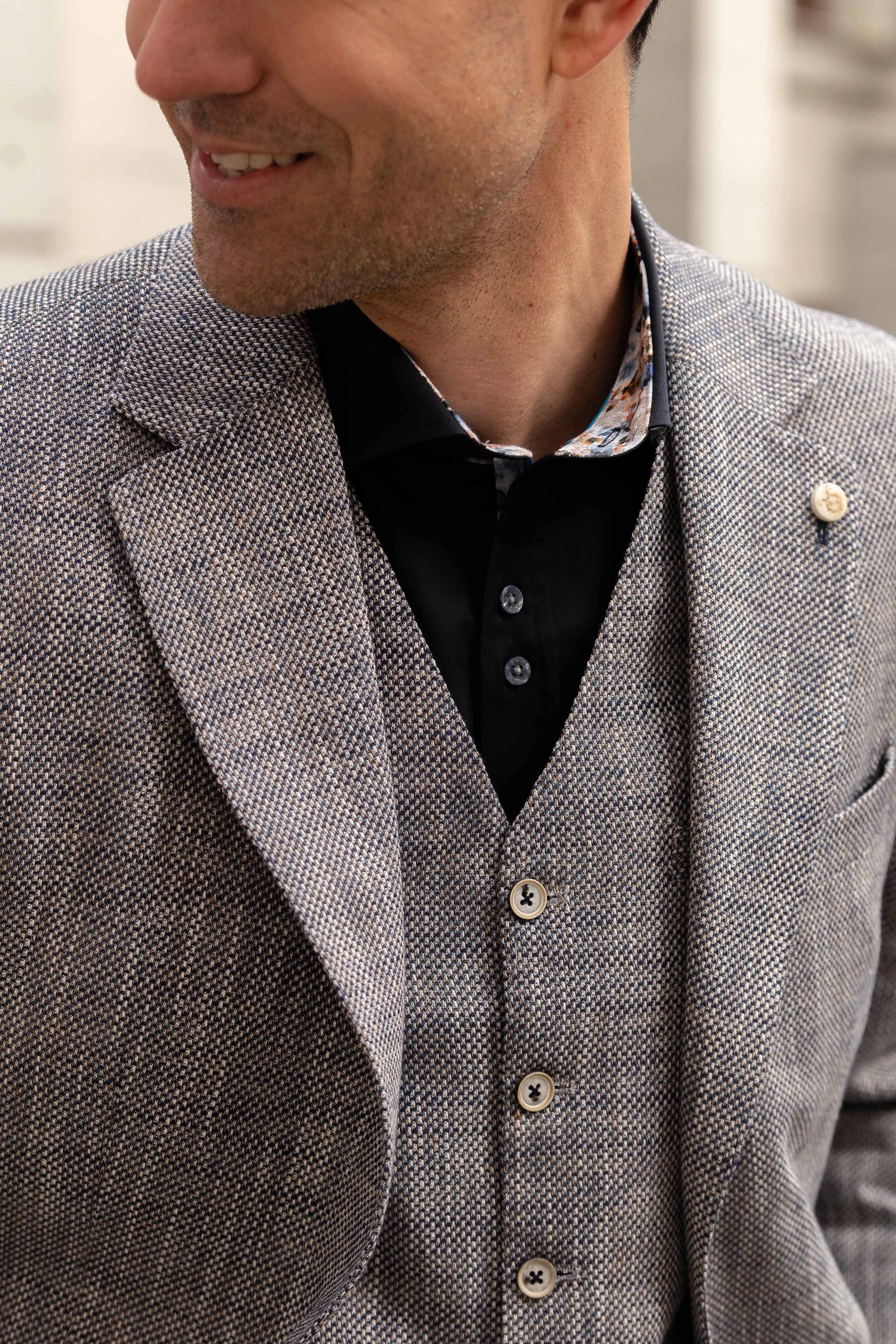 Guide London Modern Jacket in Navy/Ivory