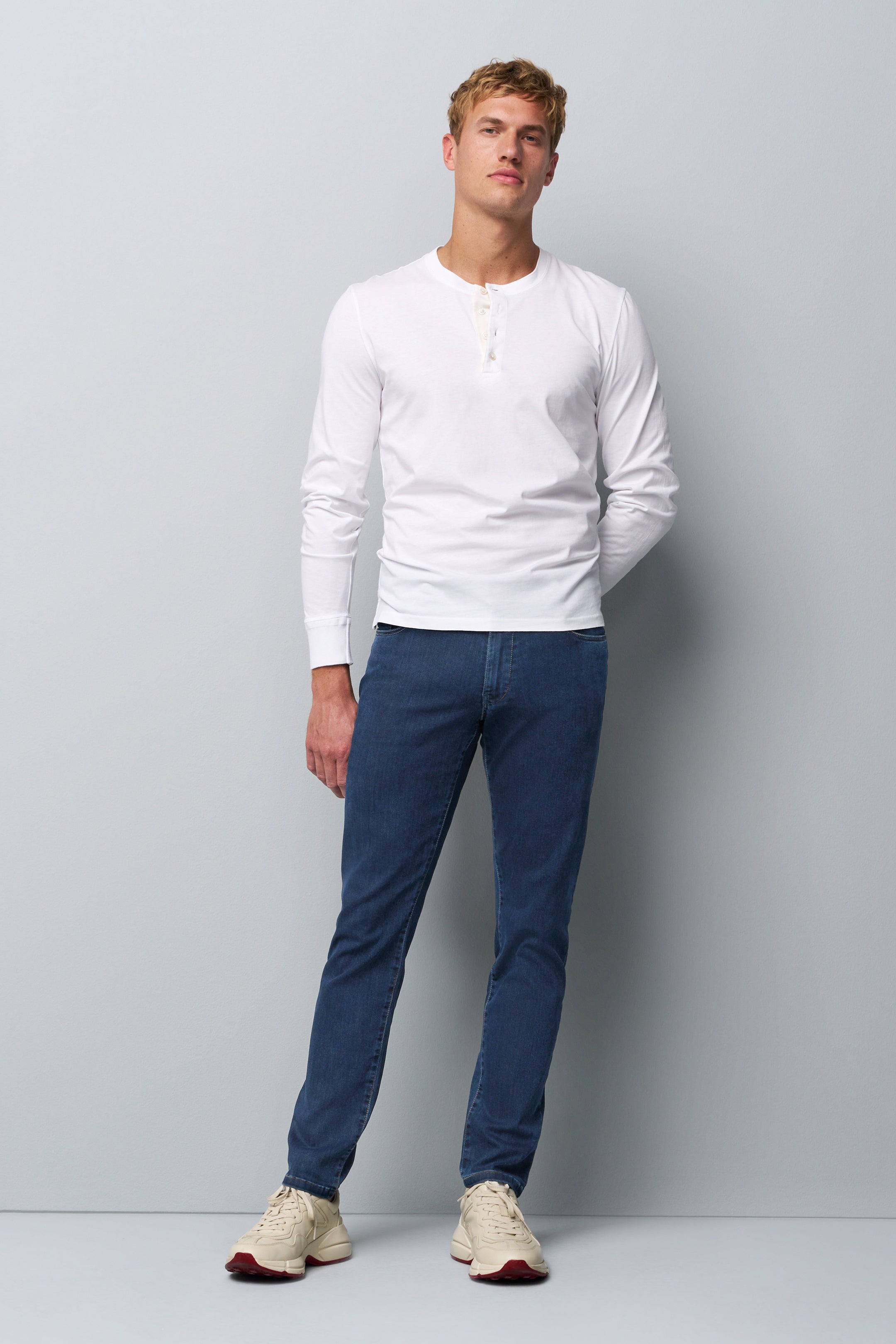 Meyer Clean Dark Denim M5 Slim Modern Fit Jeans