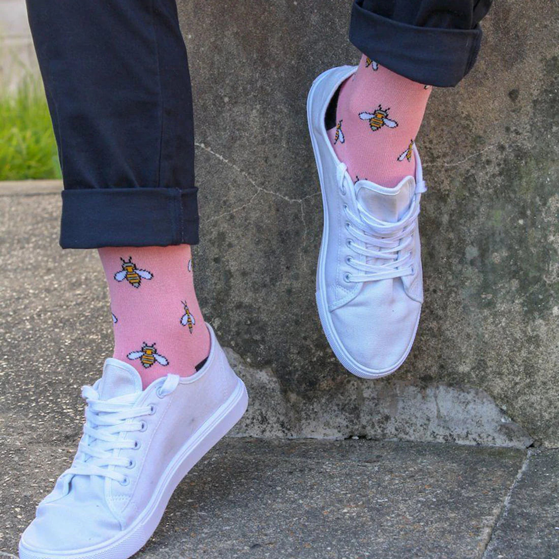 Swole Panda SP357 Pink Bumblebee Bamboo Socks